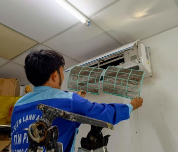 Ve sinh may lanh treo tuong